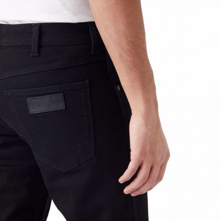 Nadrág Wrangler® Greensboro 803 Black Valley Straight Stretch W15QHP19A