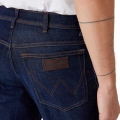 Nadrág Wrangler® Texas Slim 822 BBR Authentic Lucky Star W12SAO990 Nadrág Wrangler® Texas Slim 822 BBR Authentic Lucky Star W12SAO990