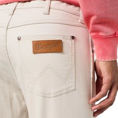 Nadrág Wrangler® Larston 812 Vékony Be LightTwill Stretch Stone 112350797 Nadrág Wrangler® Larston 812 Vékony Be LightTwill Stretch Stone 112350797