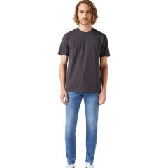 Póló Wrangler® Sign Off Tee B Faded Black 112351320 Póló Wrangler® Sign Off Tee B Faded Black 112351320