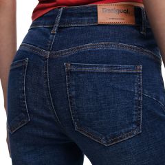 Nadrág Desigual. Flare Push Up Stretch Denim 25SWDD74 (Trapéz)