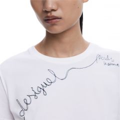 Póló Desigual. 25WWTK08 Hímzett feliratos D. trendi póló Póló Desigual. 25WWTK08 Hímzett feliratos D. trendi póló