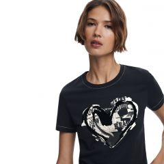 Póló Desigual. 25WWTK04 Újság szív mintás póló